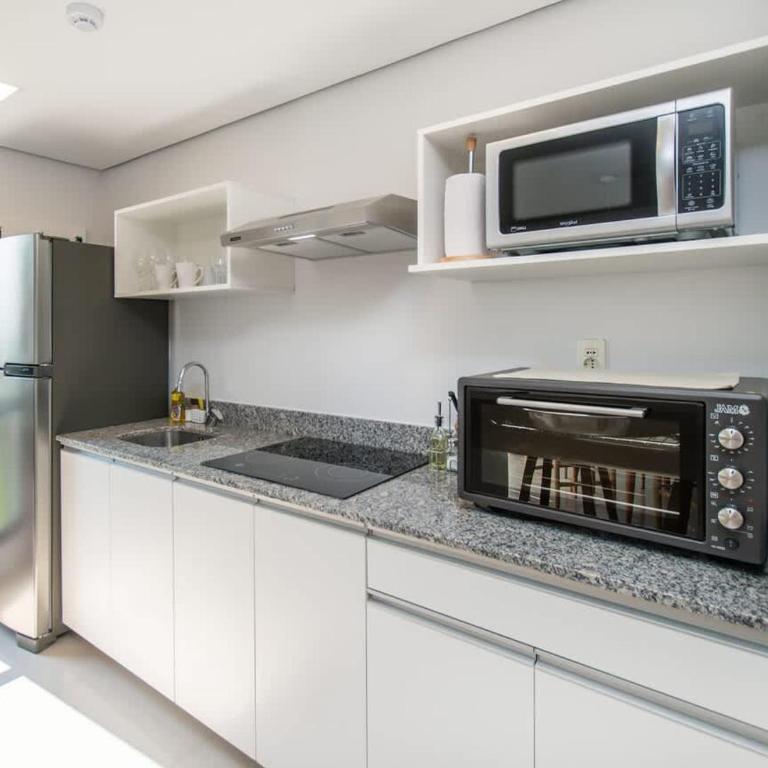 Modern and Cozy 2 BR Apt with Pool Free Parking - Apartment - 24