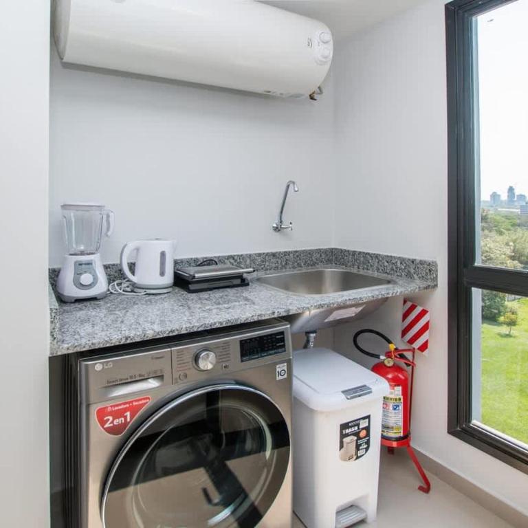 Modern and Cozy 2 BR Apt with Pool Free Parking - Apartment - 26