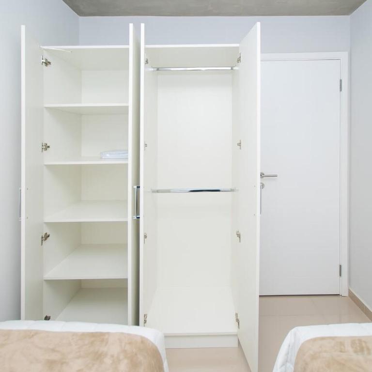Modern and Cozy 2 BR Apt with Pool Free Parking - Apartment - 35