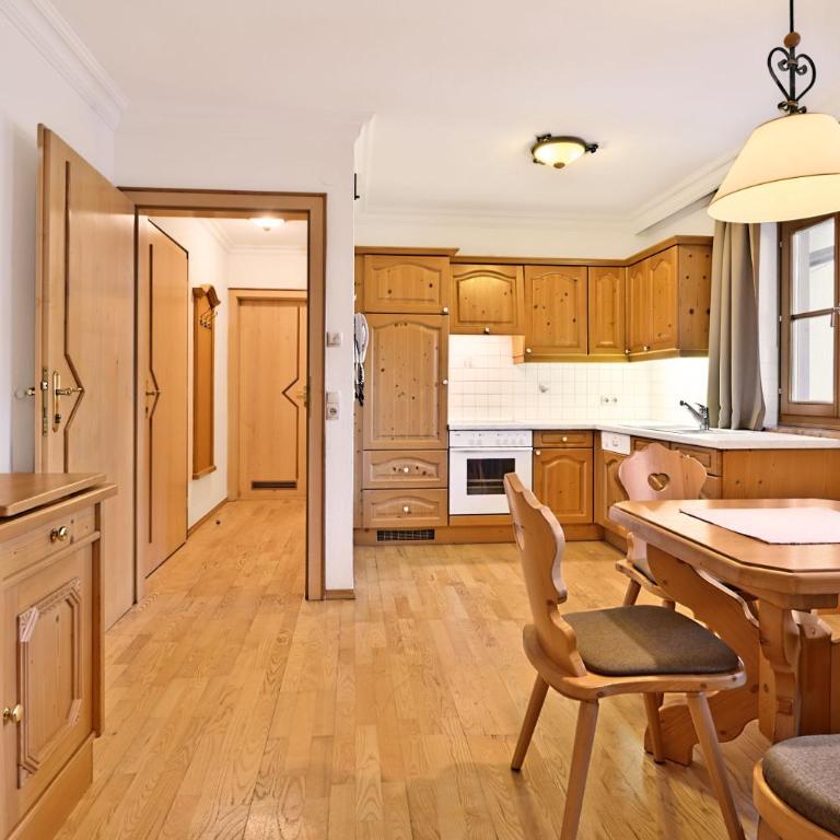 Appartementhaus Alpenpark - Apartment mit Balkon - 1