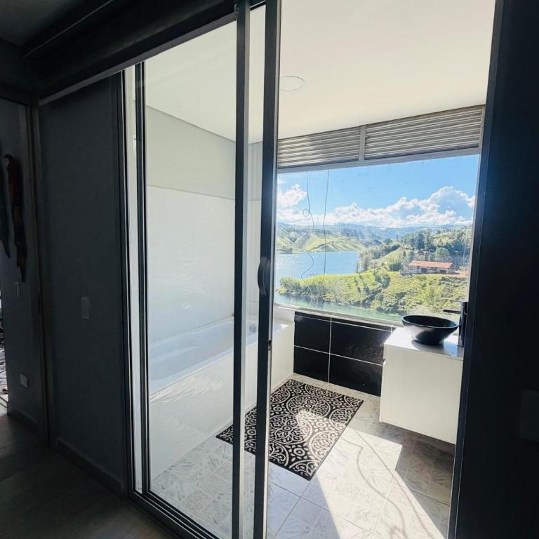 Vista al Lago Balcón Privado Relax Total - Apartamento de 2 dormitorios - 9