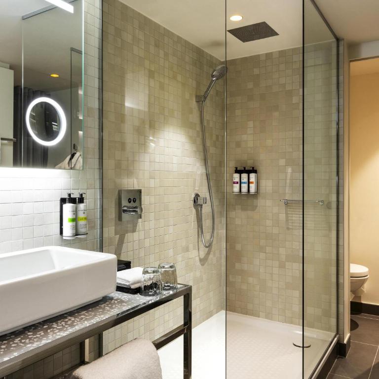 Pullman Paris Montparnasse - Chambre Lits Jumeaux Familiale Premium Deluxe avec 2 Chambres Communicantes - Vue sur Ville - 1