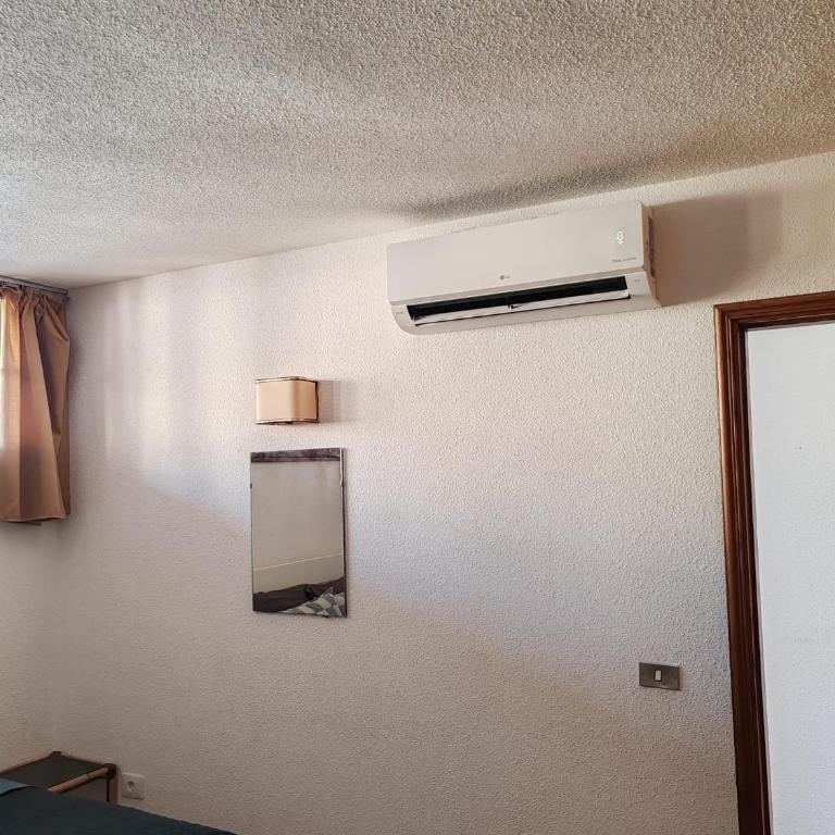 Max Neptuno 1st Line Beach Ocean View Apartment - One-Bedroom Apartment - 10