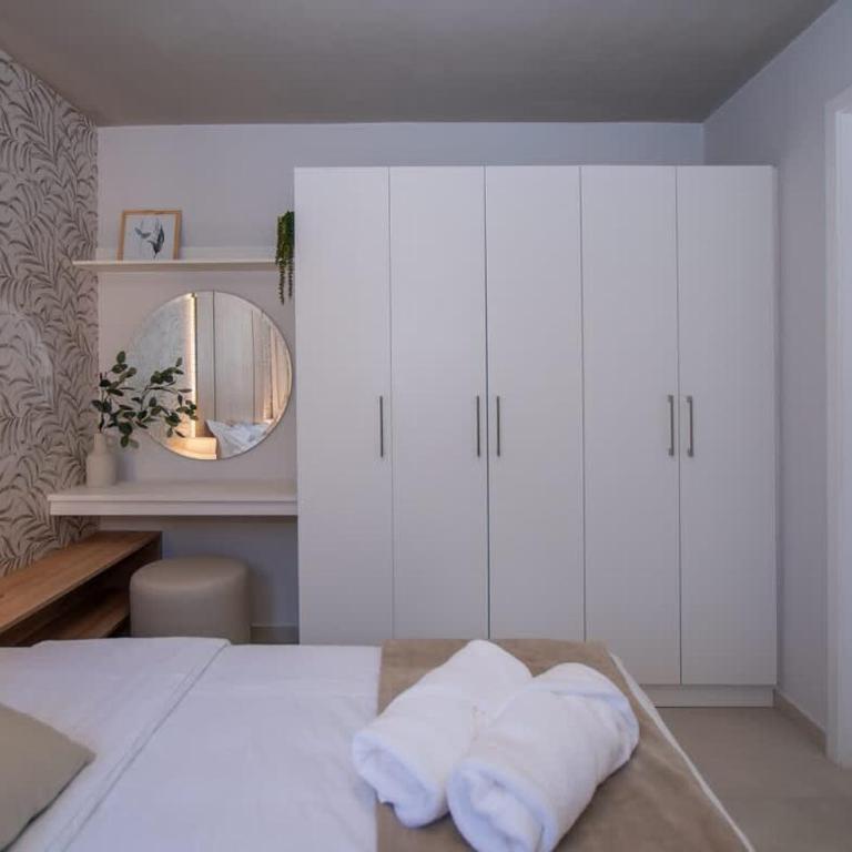 Sunlit Serenity 2-BR Retreat - Unique Decor - Apartamento - 25