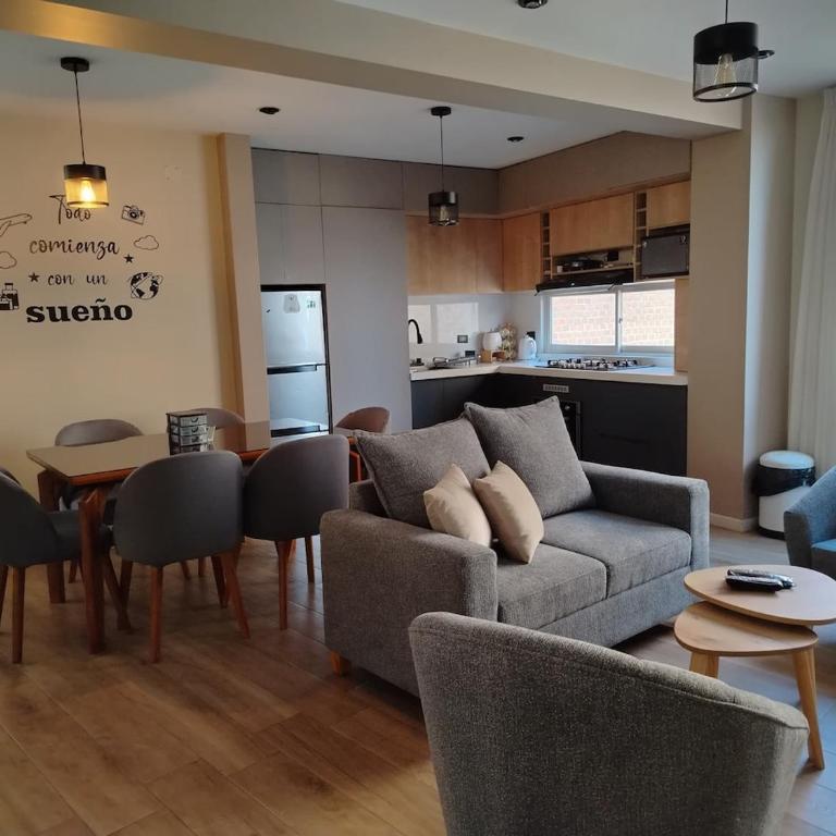 Moderno y cómodo de dos habitaciones - Apartamento de 2 dormitorios - 3