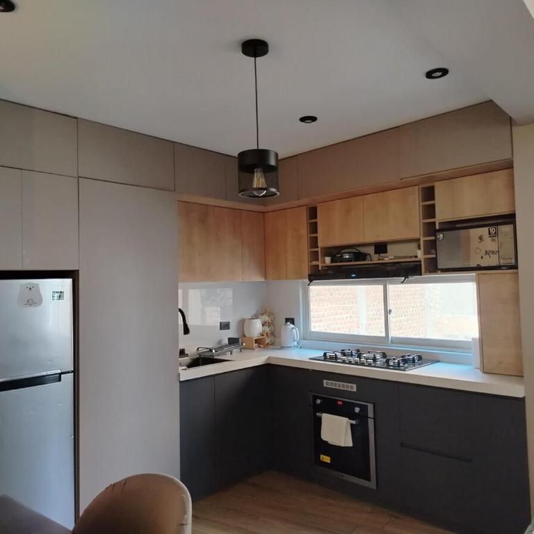 Moderno y cómodo de dos habitaciones - Two-Bedroom Apartment - 13