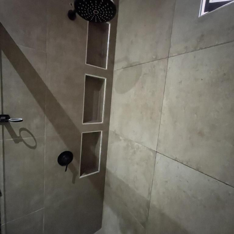 Moderno y cómodo de dos habitaciones - Apartamento de 2 dormitorios - 18