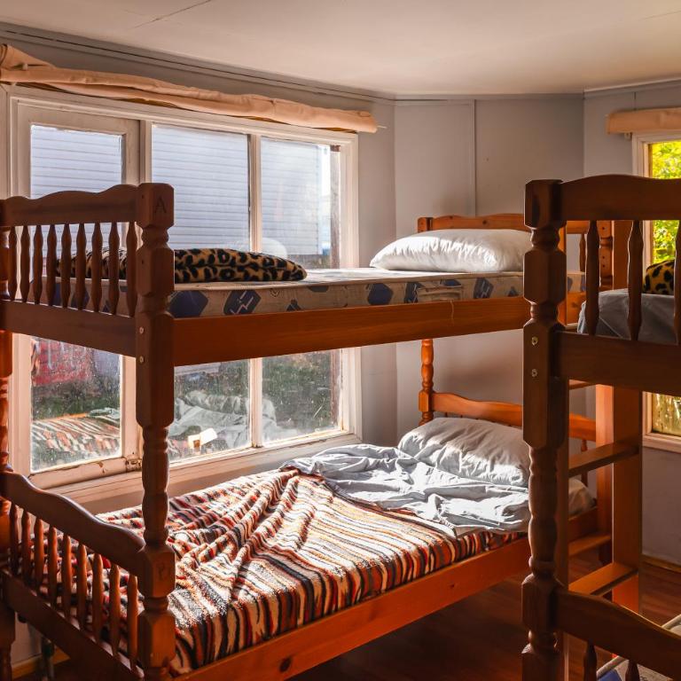 Hostel Patagonia Backpackers - Bunk Bed in Mixed Dormitory Room - 5