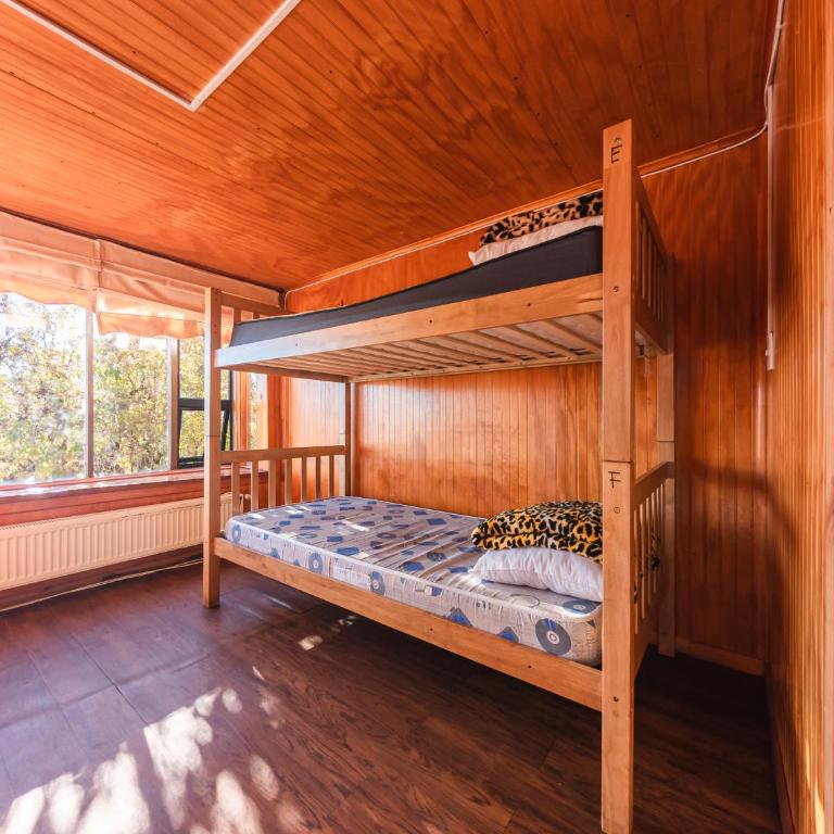Hostel Patagonia Backpackers - Bunk Bed in Mixed Dormitory Room - 4