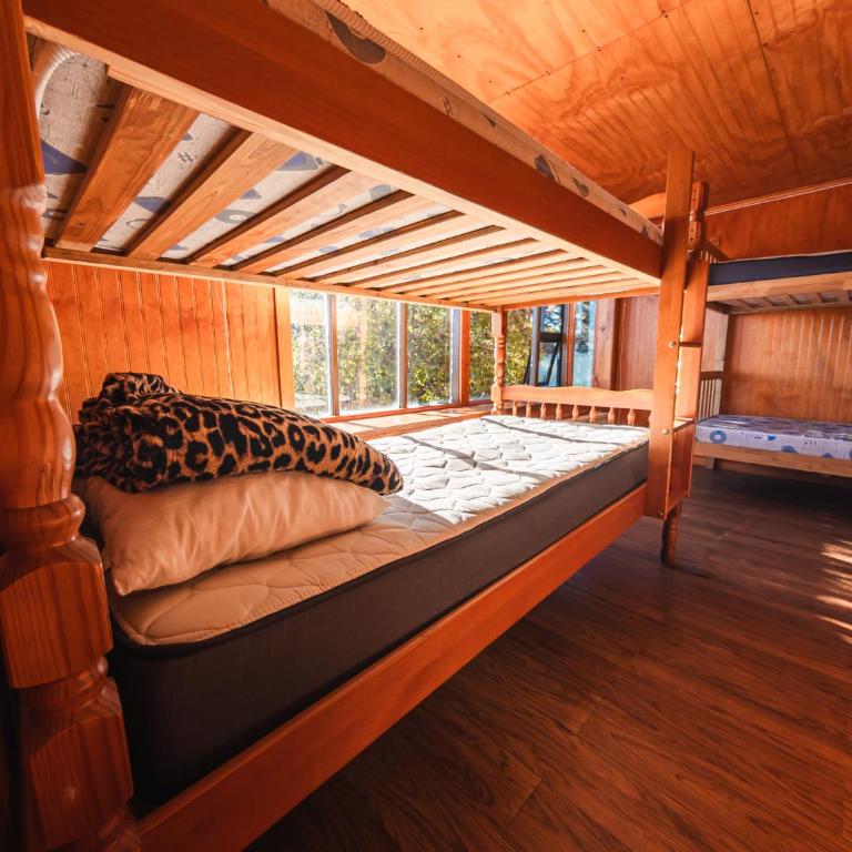 Hostel Patagonia Backpackers - Bunk Bed in Mixed Dormitory Room - 9