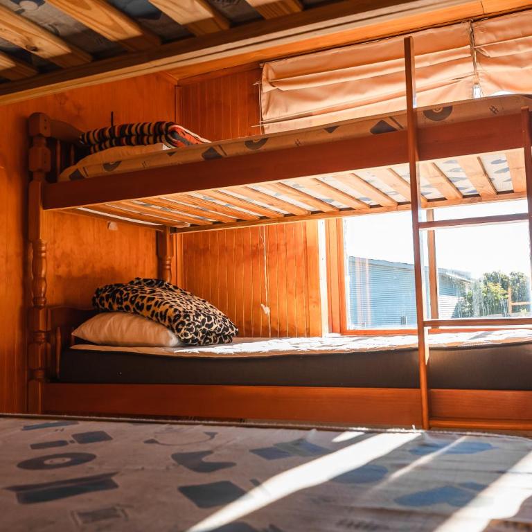 Hostel Patagonia Backpackers - Bunk Bed in Mixed Dormitory Room - 21