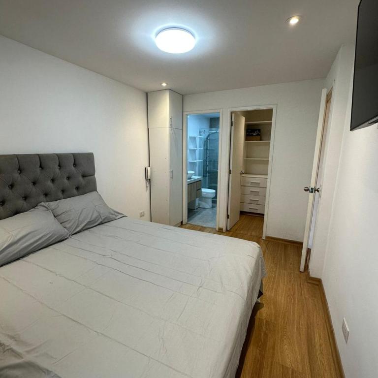 Departamento duplex en Surco con terraza - Apartment - 5