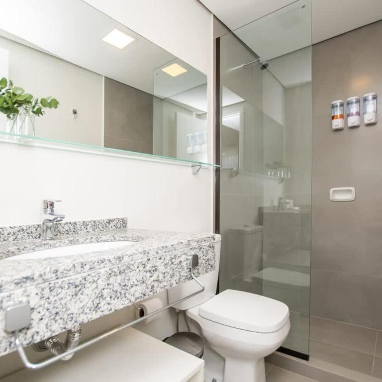 Modern 2BR Apt with Balcony Free Parking B53 - Apartamento - 36