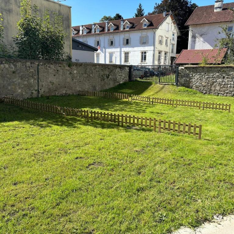 Appartement centre ville avec jardin - Appartement 2 Chambres - 17