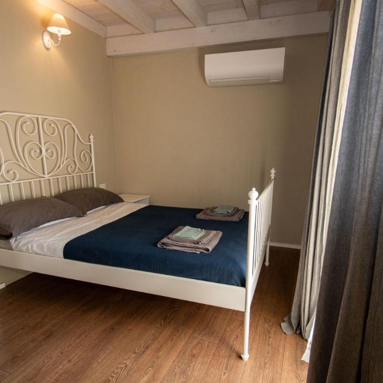 Apartment 75 mq for 5-6 p 100 m from the lake - Appartamento con 3 Camere da Letto - 5