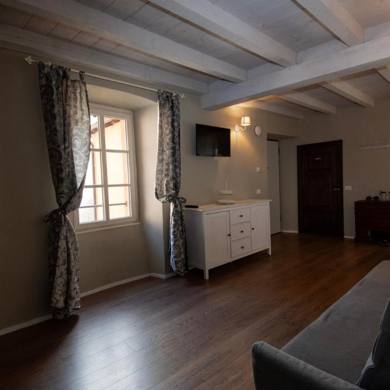 Apartment 75 mq for 5-6 p 100 m from the lake - Appartamento con 3 Camere da Letto - 29