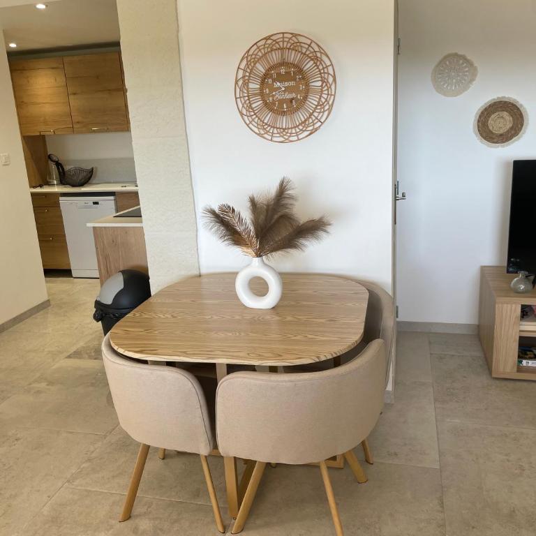 Rez de villa Peymeinade - Maison 1 Chambre - 22