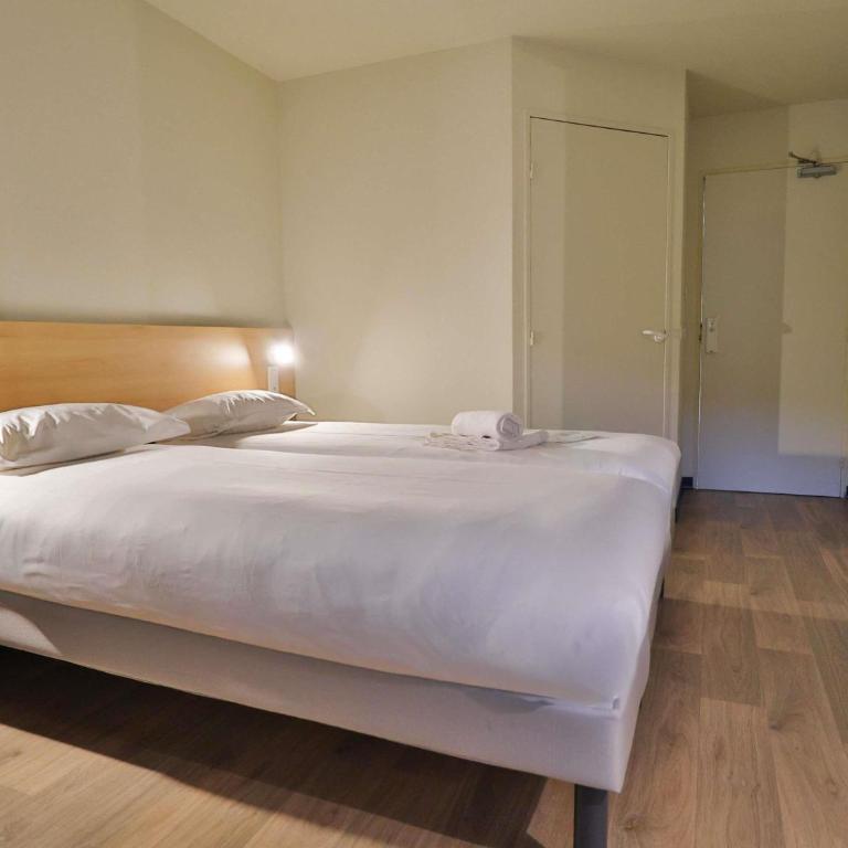 Hotel ibis budget Aix Les Bains - Grésy - Chambre Triple avec 2 Lits Simples et 1 Canapé-Lit - 7