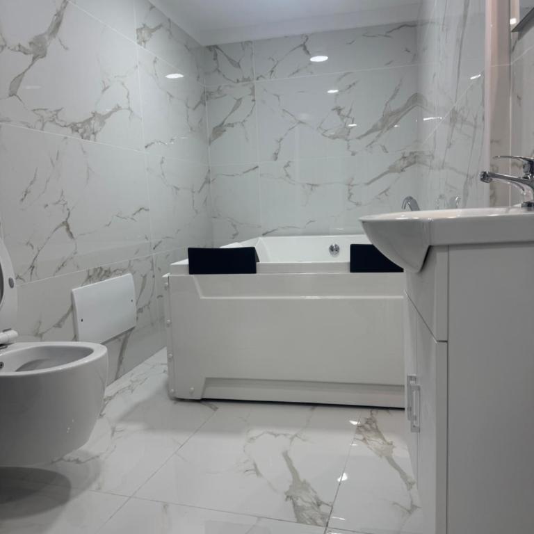 POSILLIPO 27 - Appartamento con 2 Camere da Letto - 3