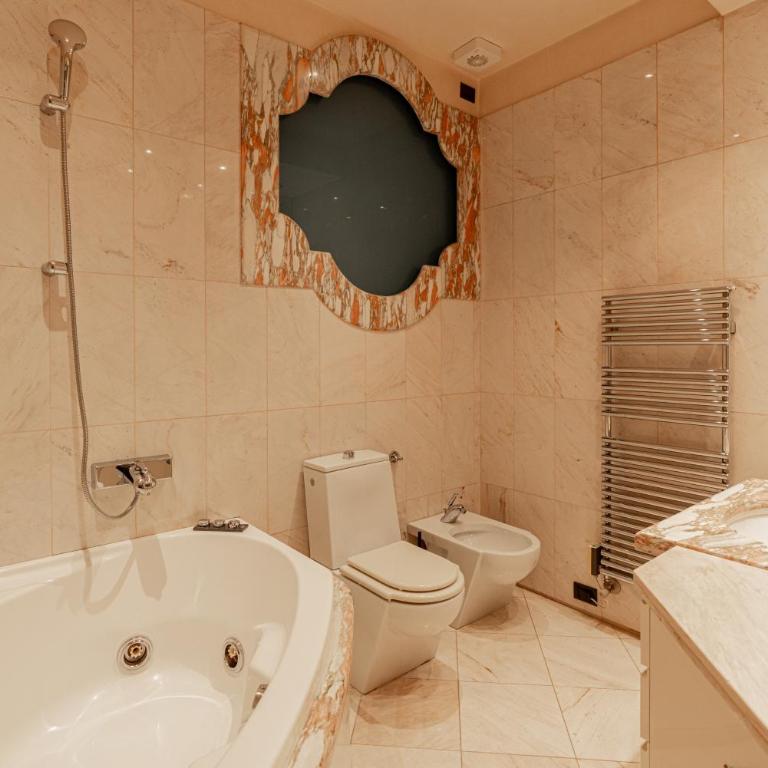 Dimora degli Affreschi by Postcardsfrom - Appartamento con 2 Camere da Letto - 10