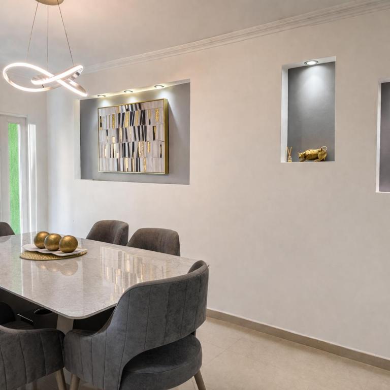 Casa con jacuzzi en La Aurora, Guayaquil, 3 habitaciones, ideal para familias, con sala, comedor y cocina equipada - Three-Bedroom Apartment - 30
