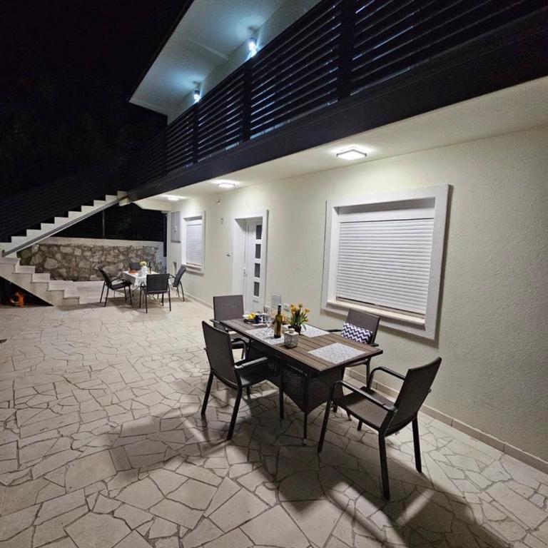 Apartmani Sunce - Double Room with Mountain View - 8