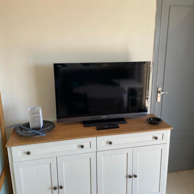 Appartement Saint Pierre 30m de la plage - Apartment - 10