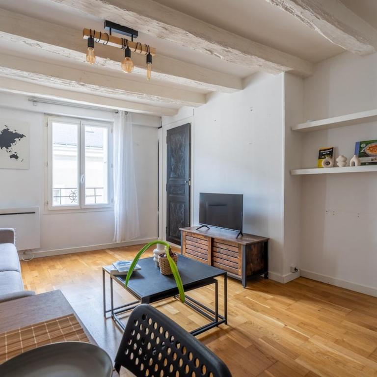 Chez Diane - entre châteaux et cathédrale - One-Bedroom Apartment - 11