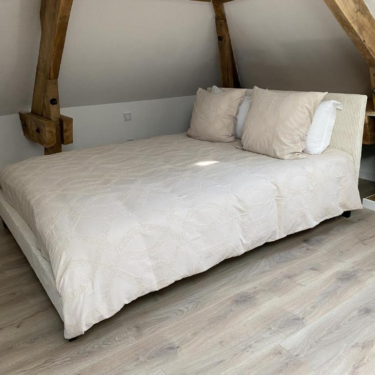 Amelia - One-Bedroom Apartment - 10