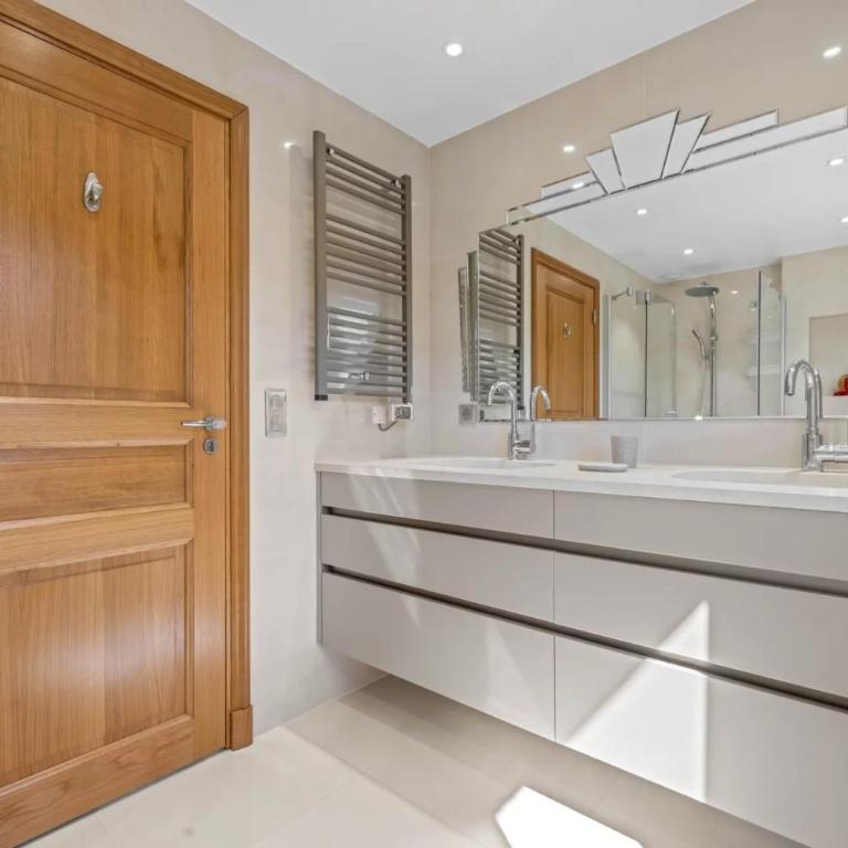REF 2193 - Super Cannes Villa à louer - Villa - 24