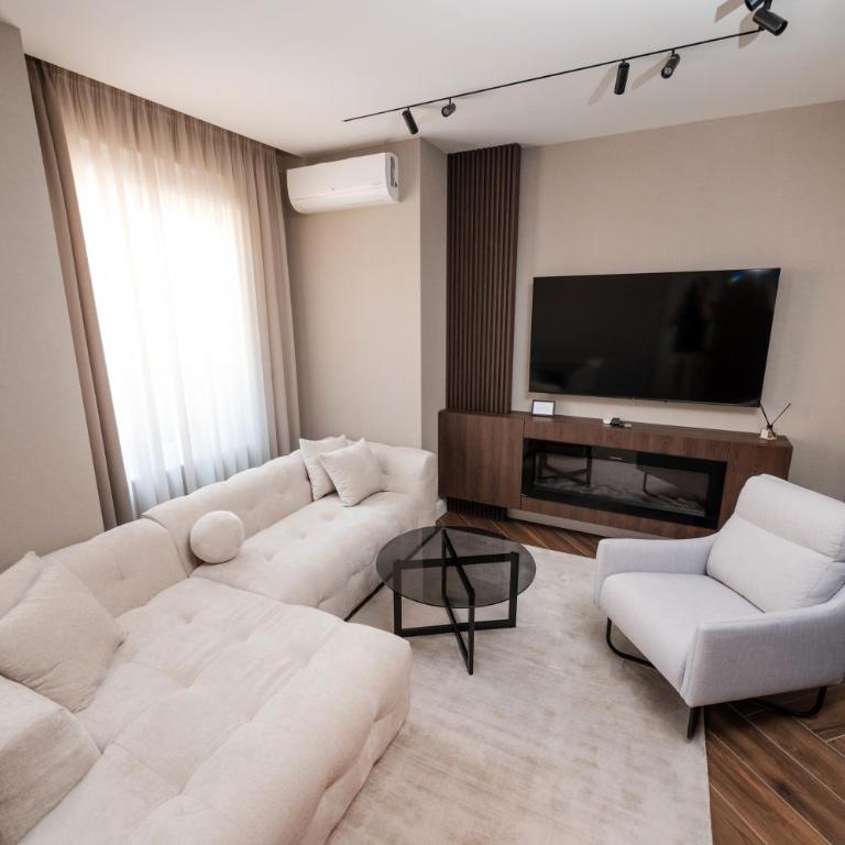 Ideal Apartments - Deluks Apartman sa Pogledom na Grad - 10