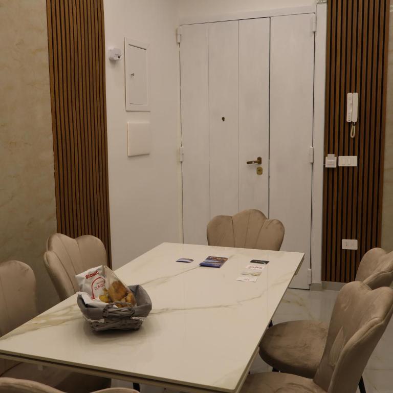 Umberto Golden House - Appartamento con 2 Camere da Letto - 70