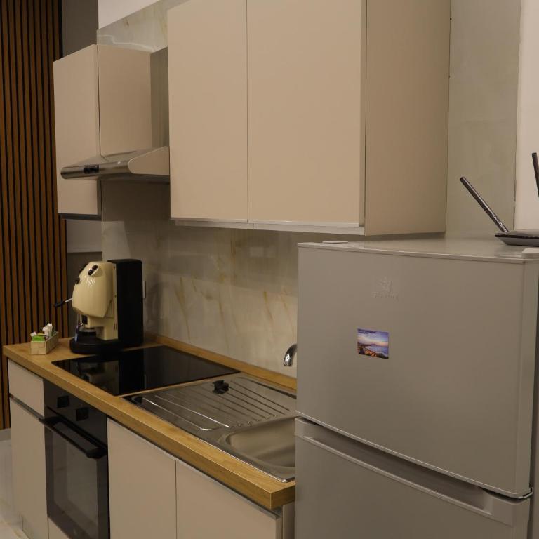 Umberto Golden House - Appartamento con 2 Camere da Letto - 75
