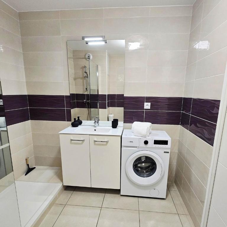 LE 84 - Entre ville et lac, au calme - terrasse - place de parking SEJOURAIXLESBAINS - Apartment mit 1 Schlafzimmer - 11
