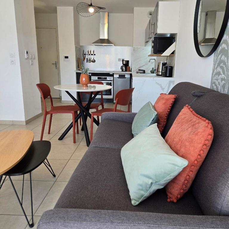 LE 84 - Entre ville et lac, au calme - terrasse - place de parking SEJOURAIXLESBAINS - Apartment mit 1 Schlafzimmer - 12