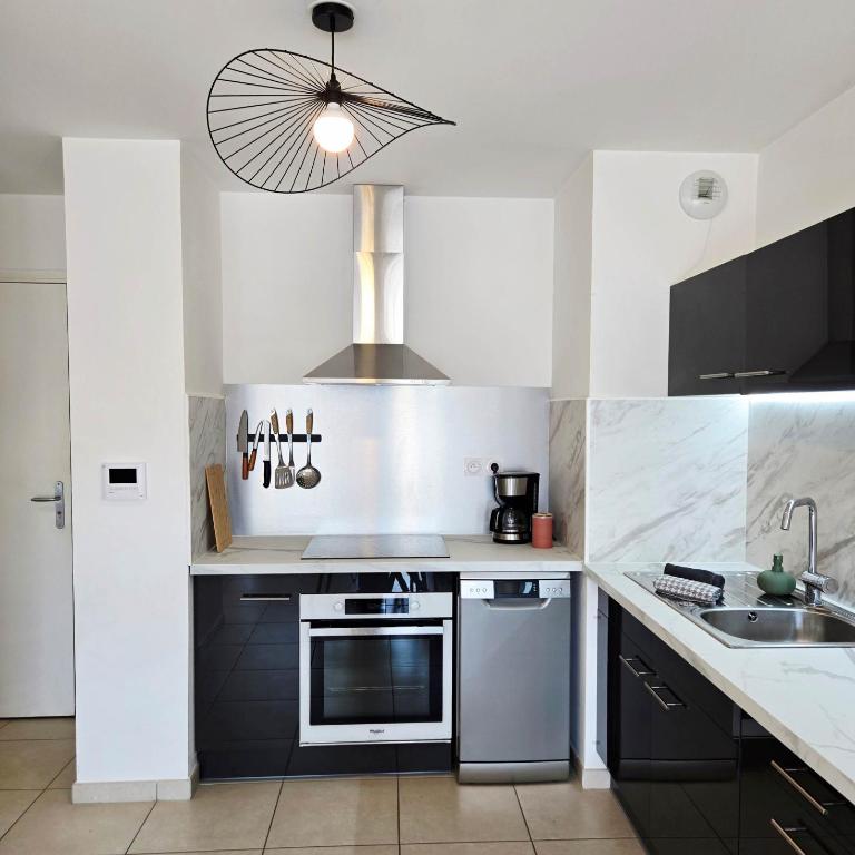 LE 84 - Entre ville et lac, au calme - terrasse - place de parking SEJOURAIXLESBAINS - Apartment mit 1 Schlafzimmer - 14