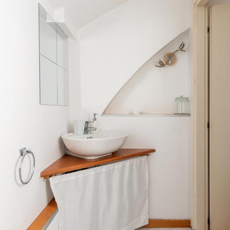 San Babila - Monolocale in Palazzo d'Epoca - Appartamento con 1 Camera da Letto - 10