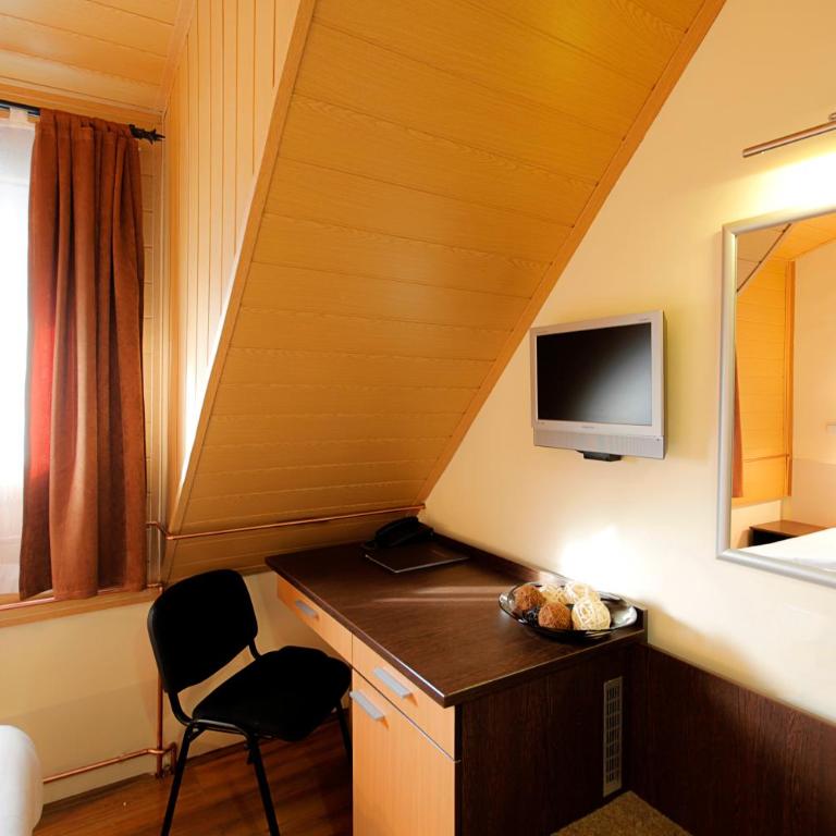 Hotel Junior - Single Room - 4