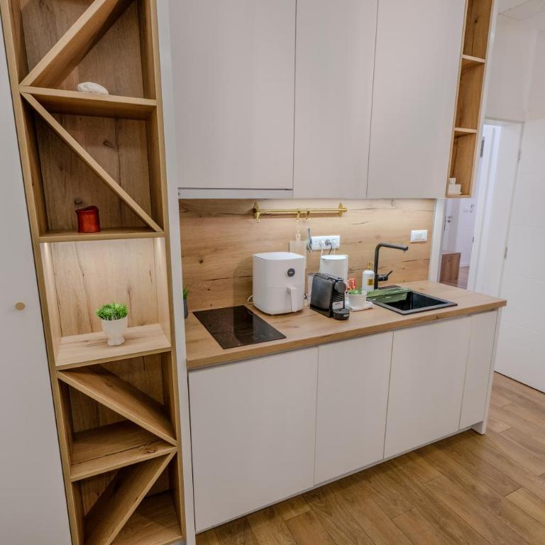 Mona Luxury Apartments - Free Garage Parking - Apartment with Terrace - 22