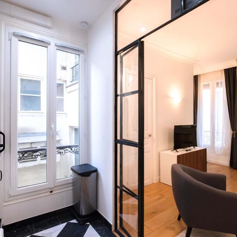 Luxury Renovated 1BR Neuilly Porte Maillot - Apartamento - 13