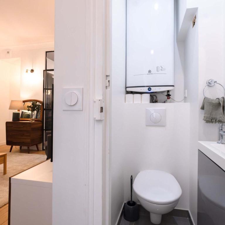 Luxury Renovated 1BR Neuilly Porte Maillot - Apartamento - 15