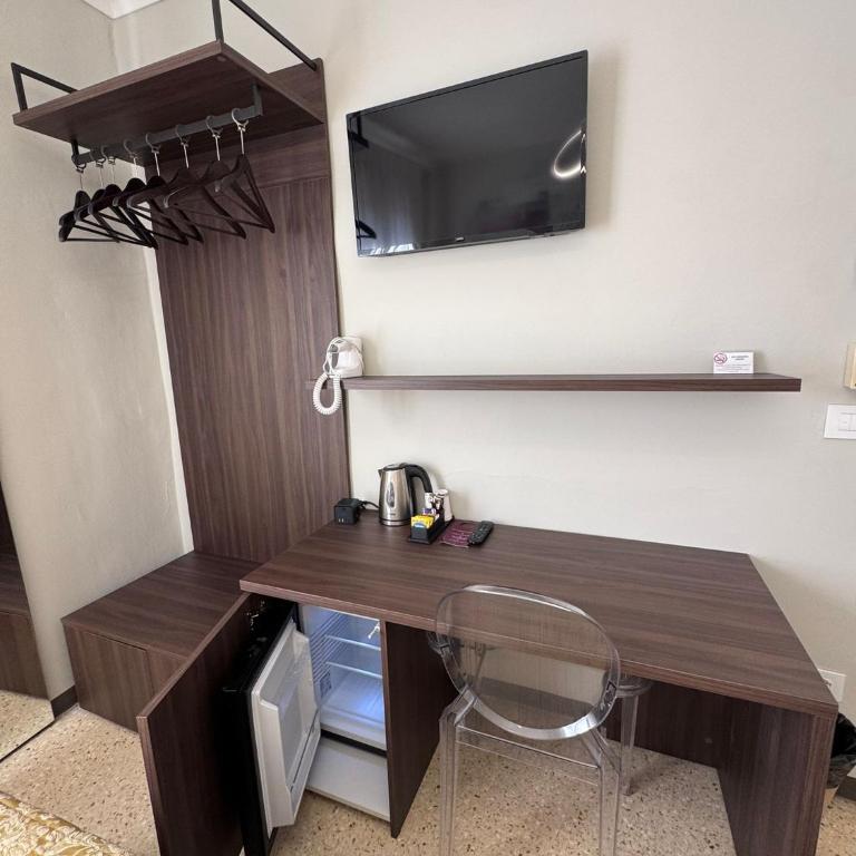 Hotel Adriatico - Superior Triple Room - 5