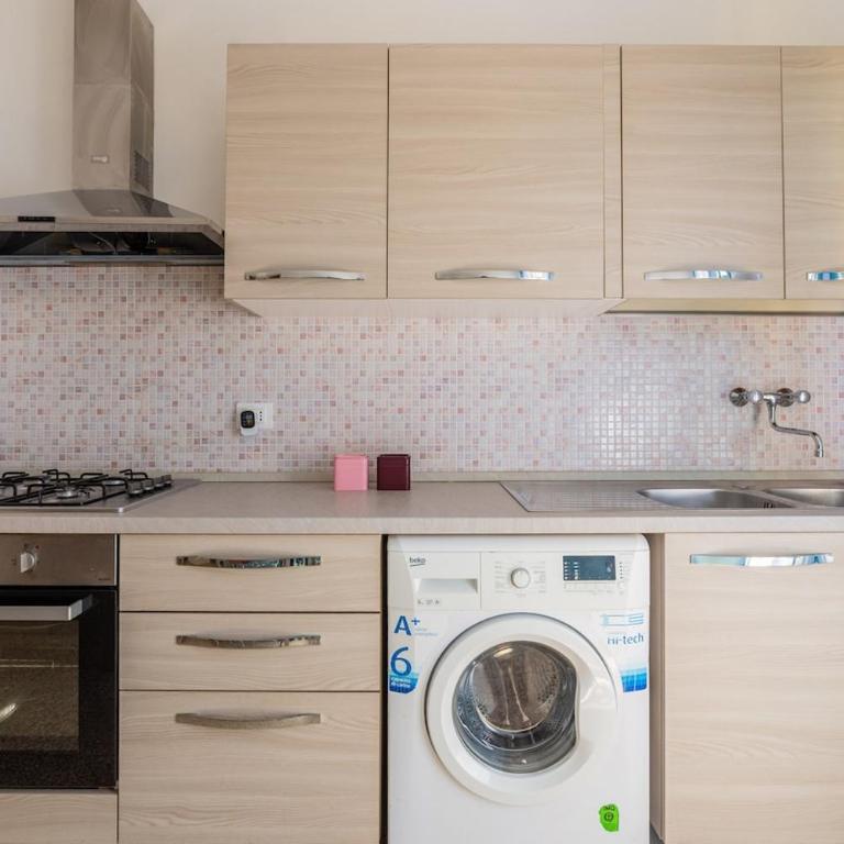 Windrose The Dog - Three-Bedroom Apartment - 20