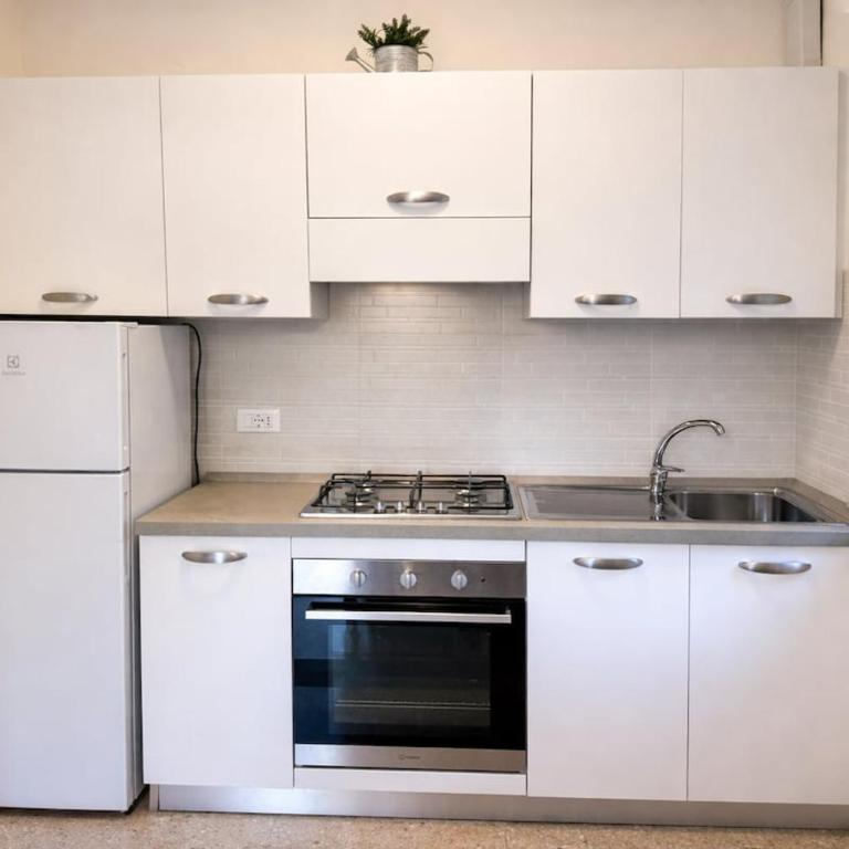 Silent Pineta Retreat with parking - One-Bedroom Apartment - 12