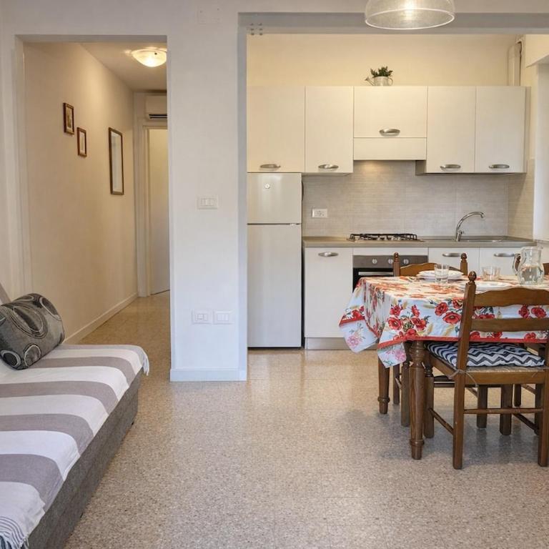 Silent Pineta Retreat with parking - One-Bedroom Apartment - 3