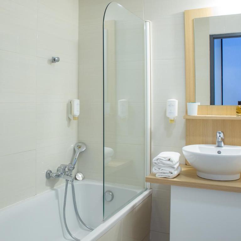 Zenitude Hôtel-Résidences Fréjus La Tour De Mare - Studio Standard - 4