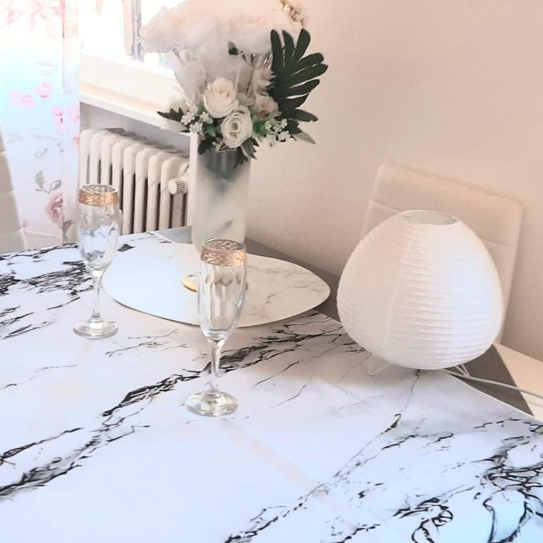 Luino Flowers Home - Appartamento con 1 Camera da Letto - 11