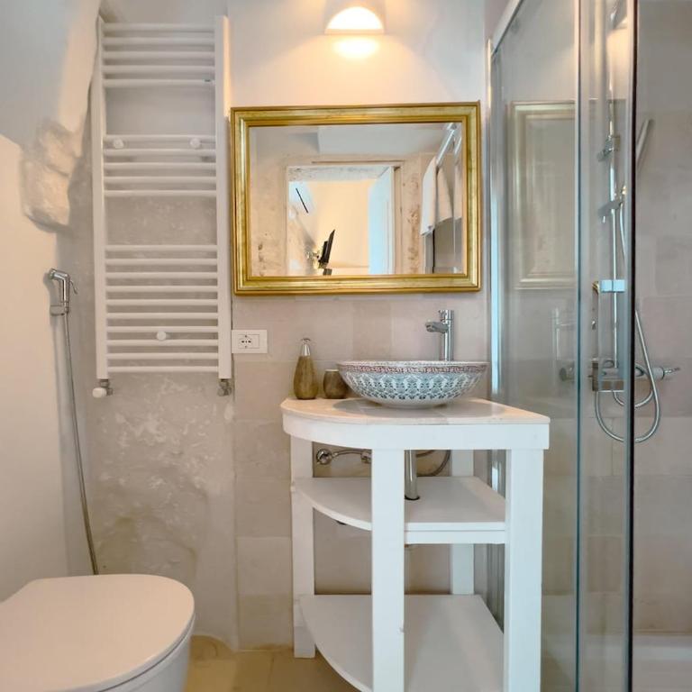 Suite Ninfea romantic suite Ostuni center - Casa con 1 Camera da Letto - 8