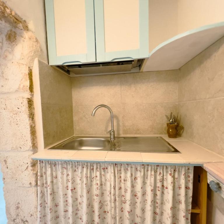 Suite Ninfea romantic suite Ostuni center - Casa con 1 Camera da Letto - 18