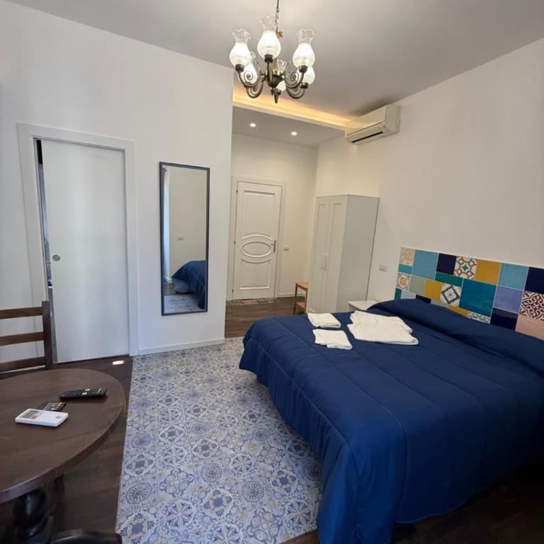 Anema e Core Salerno rooms - Camera Matrimoniale con Balcone - 3